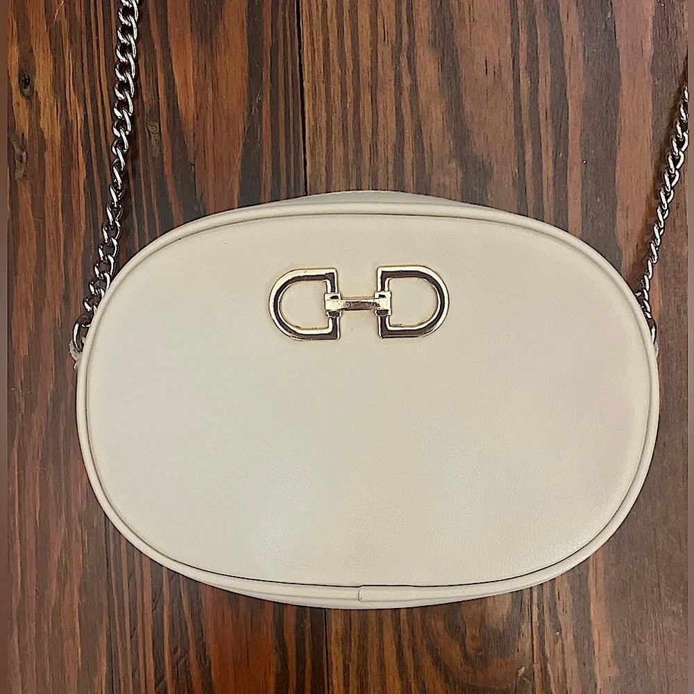 Small H&M cream colored purse - Picture 2 of 5